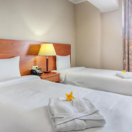 Iris Hotel Алма Ата Екстериор снимка